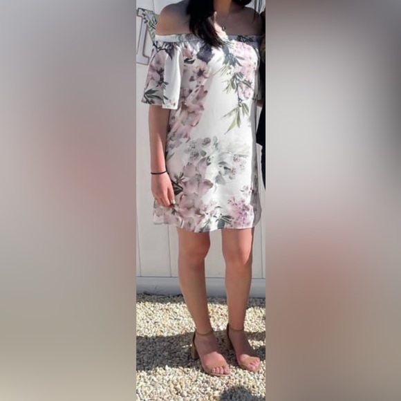 Lulu’s Dream of You Ivory Floral Print Off the Shoulder Shift Dress- size Small - Picture 2 of 6